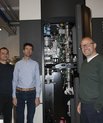 Poul Nissen (th) og hans kollegaer sigter mod at etablere en infrastruktur for Cryo-Electron Tomography (ICE-T), der vil blive indlejret i den danske nationale Cryo-EM facilitet – EMBION, hvor cryo-CLEM og high-end cryo-TEM'er er tilgængelige. Fra venstre