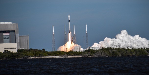 Falcon-9-raketten opsendes fra Kennedy Space Center, Florida. Foto: Victoria Antoci, Aarhus Universitet